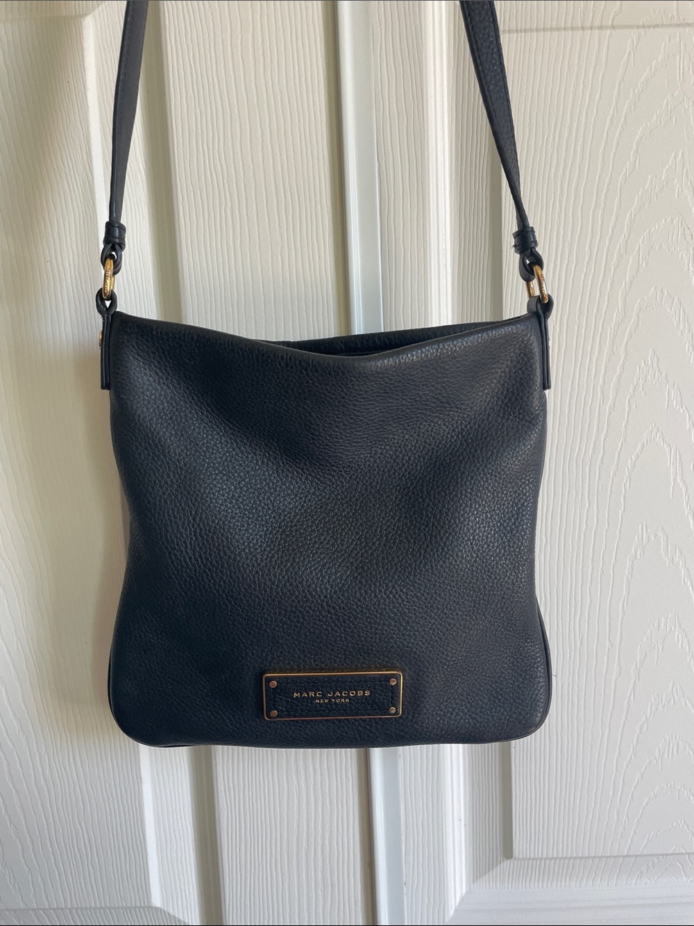 Marc Jacobs New York Black Pebbled Leather Shoulder Bag with Gold Plaque